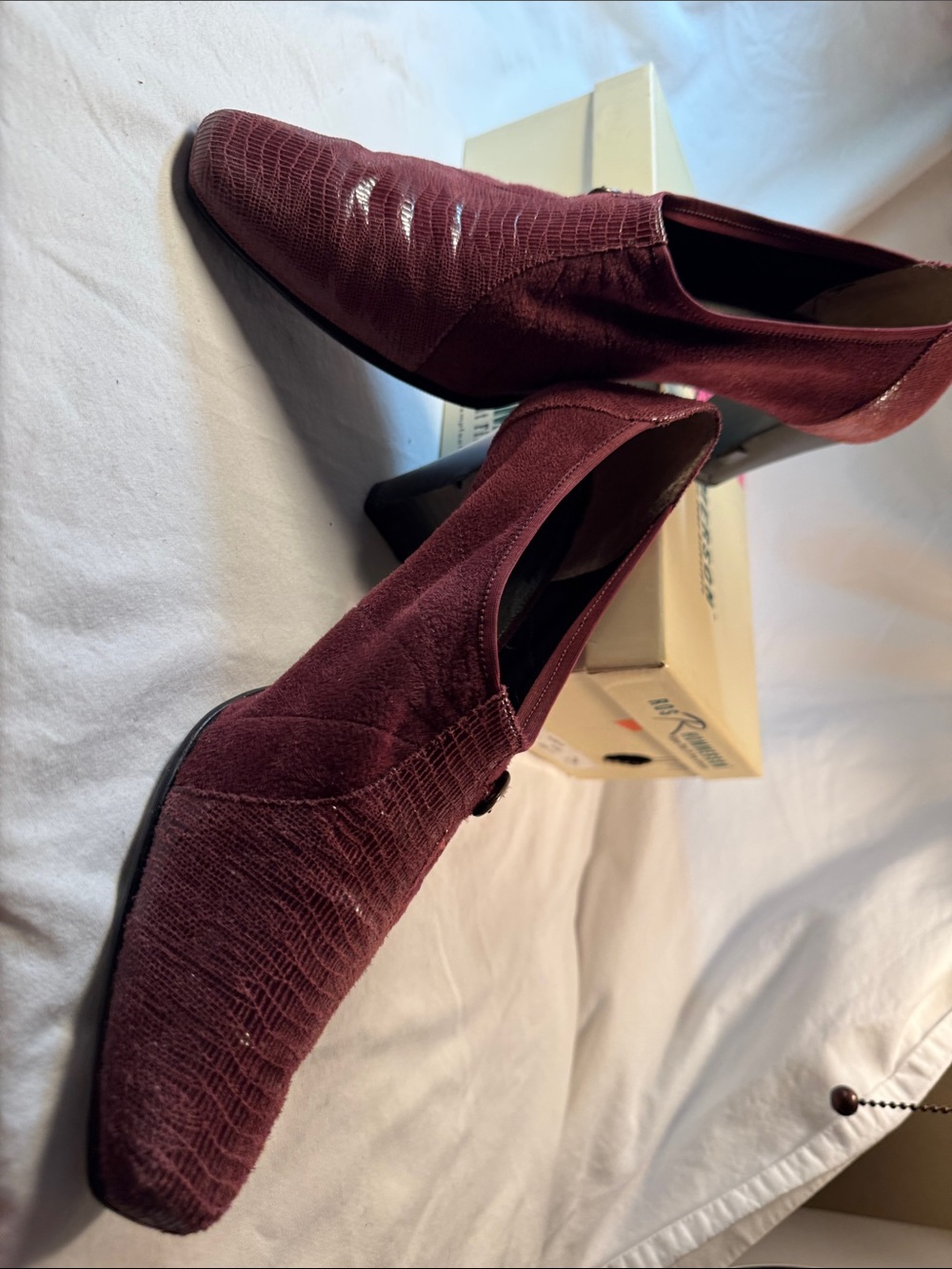 Burgundy Textured Pointed Toe Block Heel Boots size 11